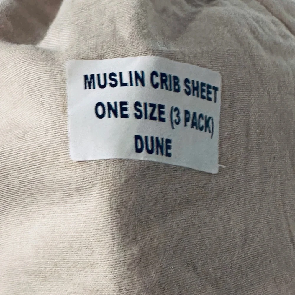 NWT QUINCE 3-Pack Muslin Crib Sheet Dune 2038 - Picture 3 of 9